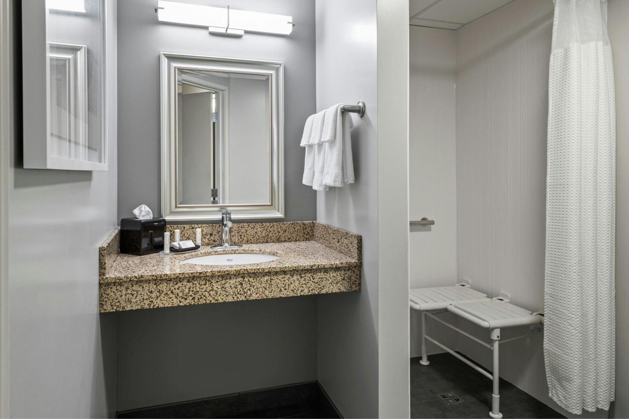 Courtyard La Crosse Downtown/Mississippi Riverfront Екстер'єр фото