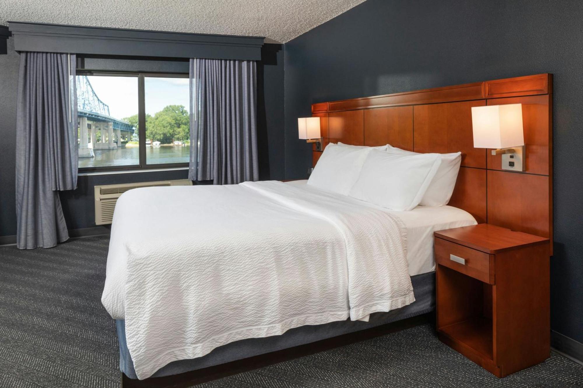 Courtyard La Crosse Downtown/Mississippi Riverfront Екстер'єр фото