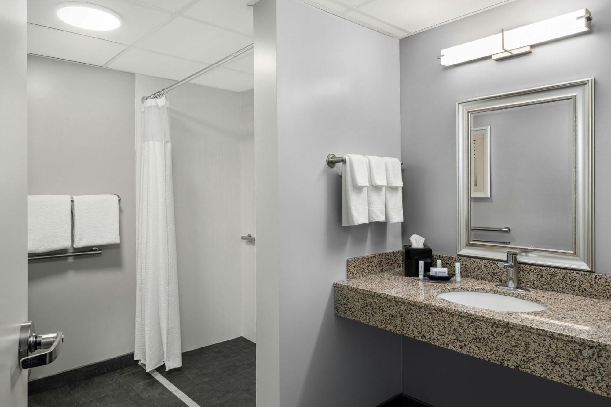 Courtyard La Crosse Downtown/Mississippi Riverfront Екстер'єр фото