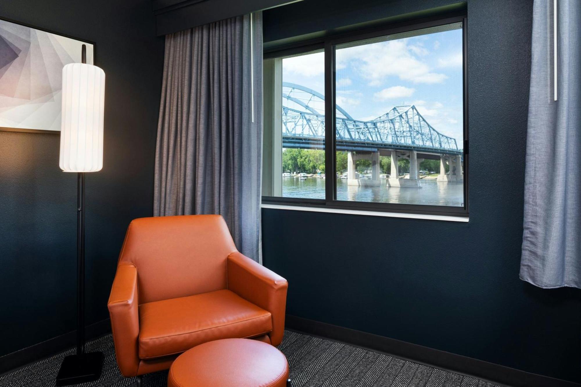Courtyard La Crosse Downtown/Mississippi Riverfront Екстер'єр фото